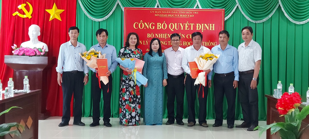 Công bố Quyết định bổ nhiệm viên chức quản lý các trường Trung học phổ thông năm 2024 (đợt tháng 3/2024)